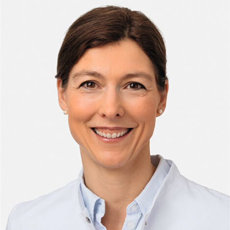 ザビーネ・ブロイエル医師